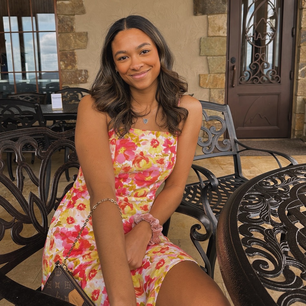 Meet your Posher, Chenelle